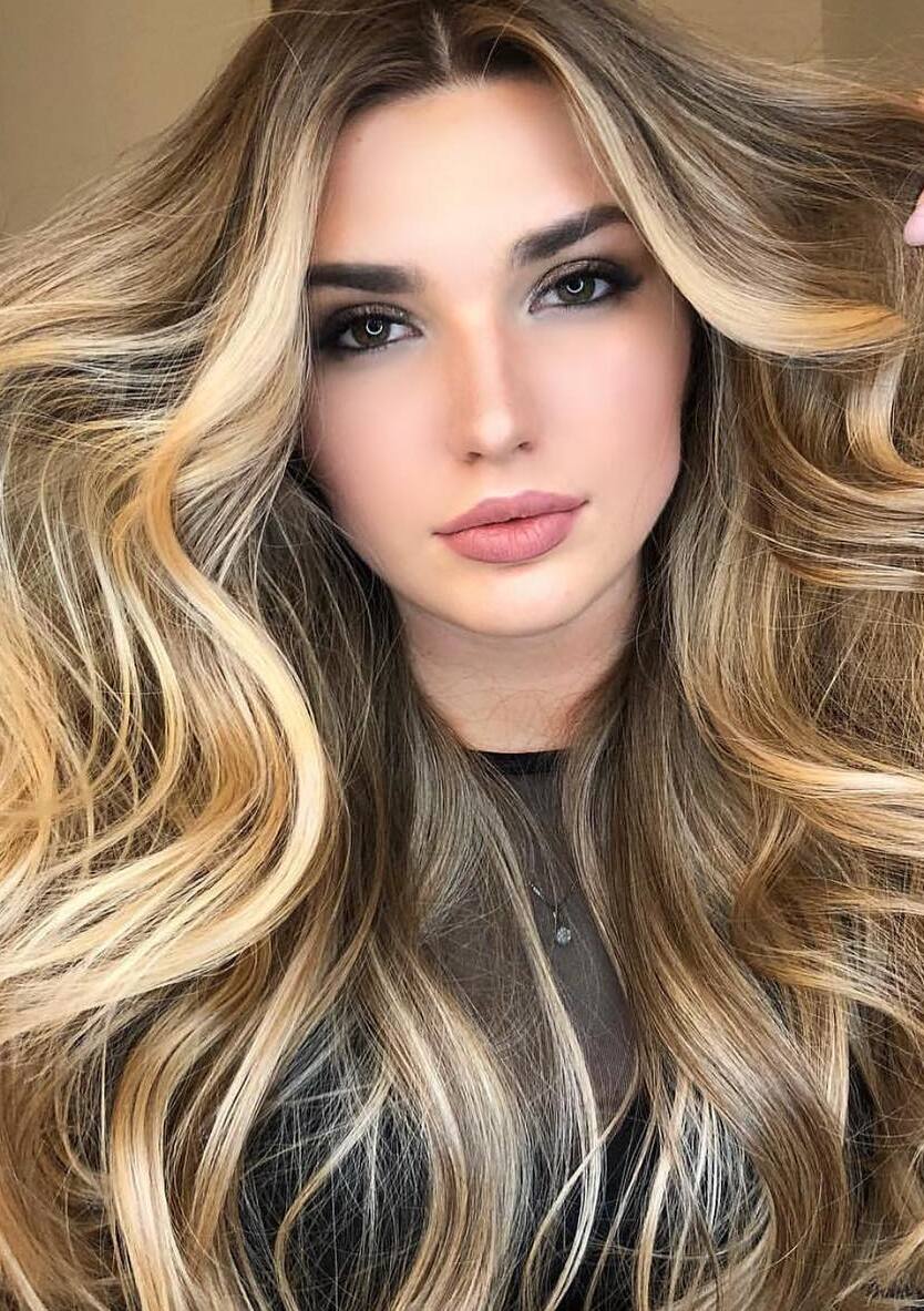 What hairstyles are trending for short hair this fall?