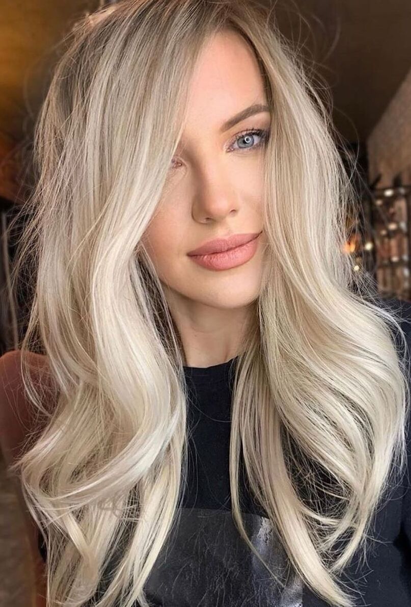 Essential Spray is the unique product for hairstylists!