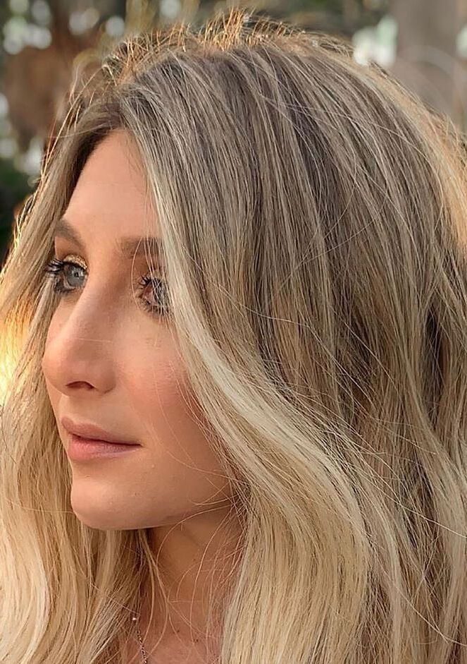 How to correctly apply hair oil?