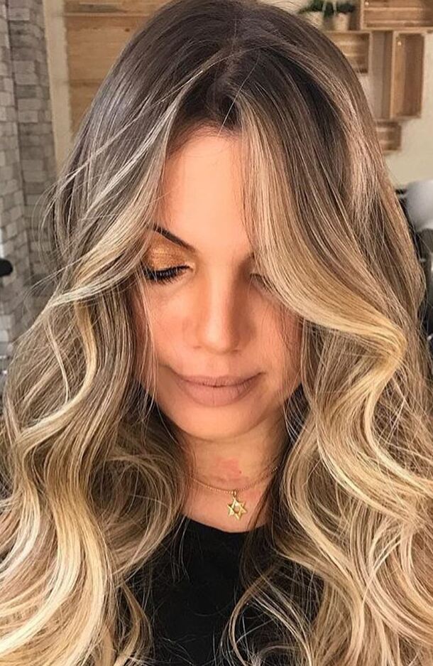 How can you save your hairstyle in case of high humidity?
